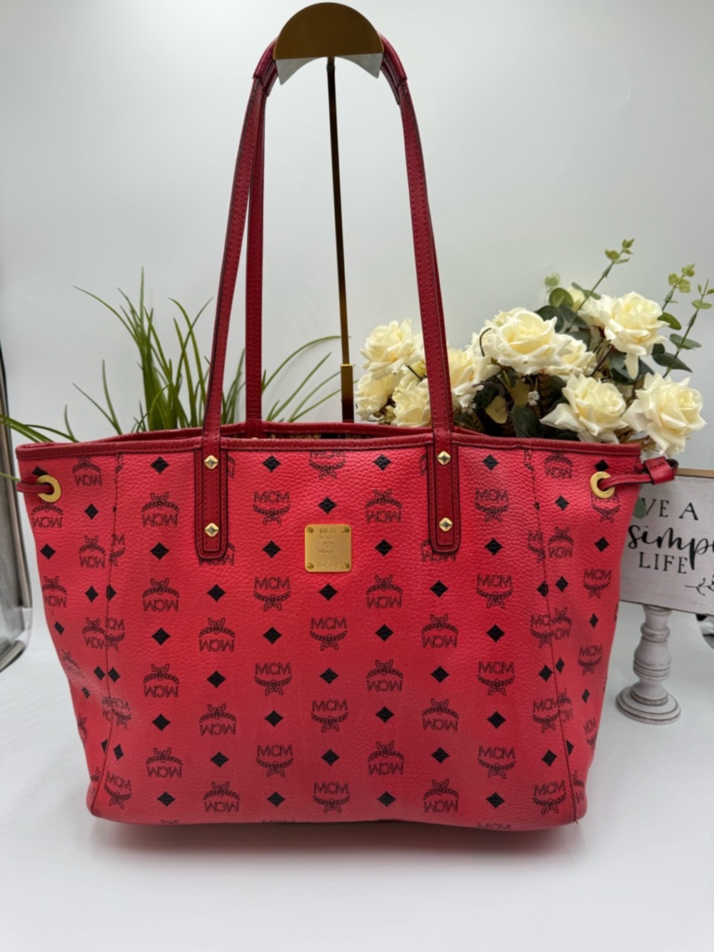 MCM Red Visetos Liz Reversible Shopper Tote - Leopard Print Lining